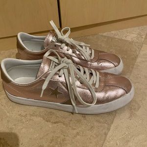 Pink Metallic like new Converse size 9